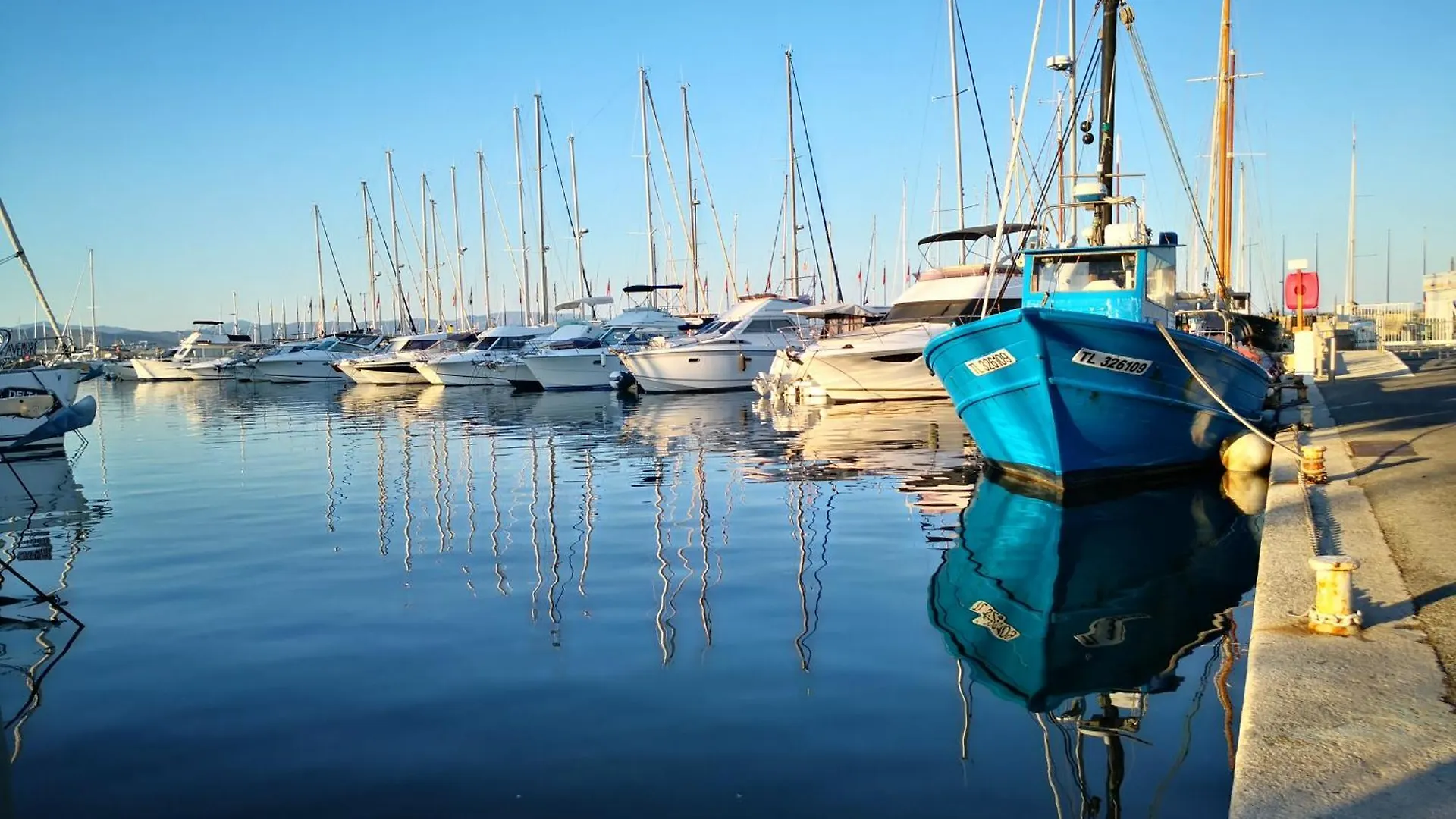 Duplex Hyeres Port Apartment France
